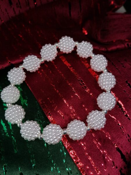 "Raspberry imitation bracelet with dividing silver beads" (bracelet)“