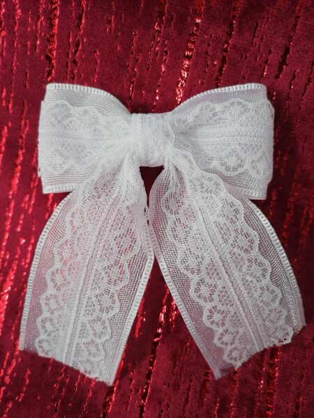 „Patterned white ribbon with tails" (bow-sku405)“